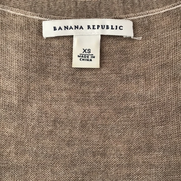 Banana Republic Sweater Vest - Picture 6 of 8